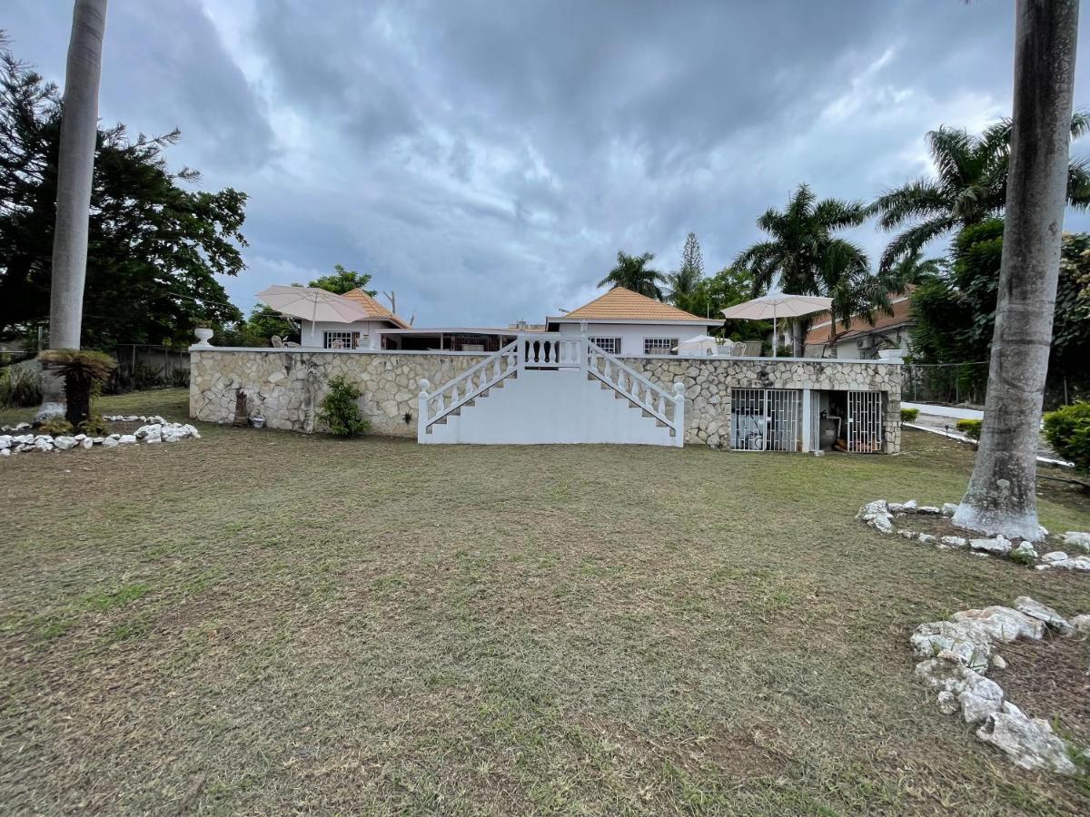 The Lodge @ Peaceful Palms Montego Bay Zewnętrze zdjęcie